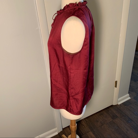 LOFT Shell with Ruffled Neckline, M - Picture 3 of 9